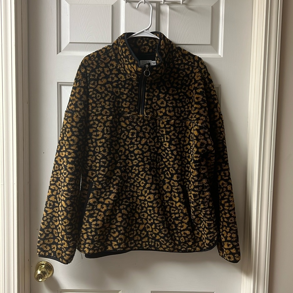 Womens XL leopard print fleece